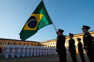 Últimas horas para se inscrever no concurso do Exército com 231 vagas em diversas áreas e salários de até R$ 8,2 mil na EsFCEx a partir de 2026
